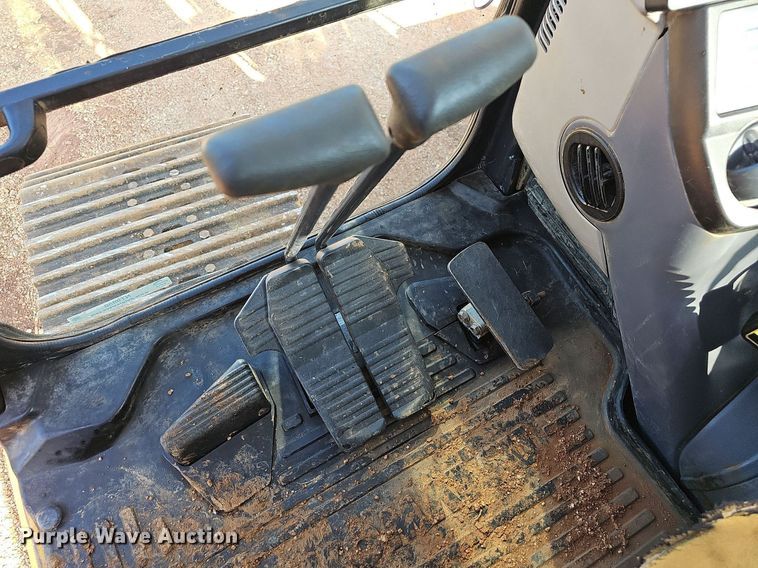 image for item NT9958 2013 Komatsu PC360LC-10  excavator