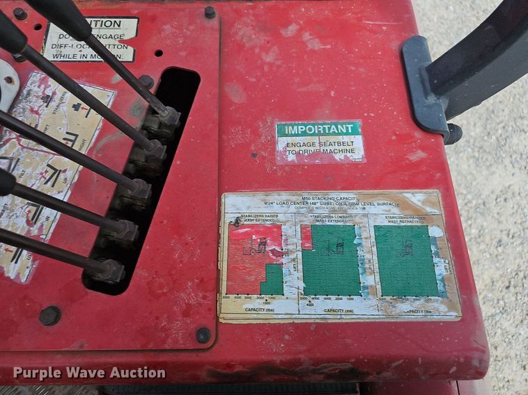 image for item NT9960 2005 Moffet M50  forklift