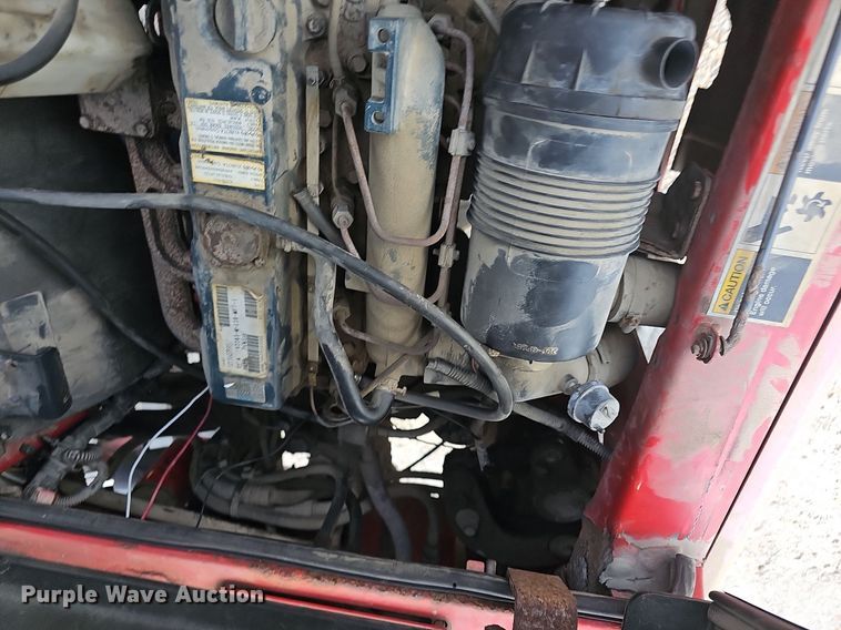 image for item NT9960 2005 Moffet M50  forklift