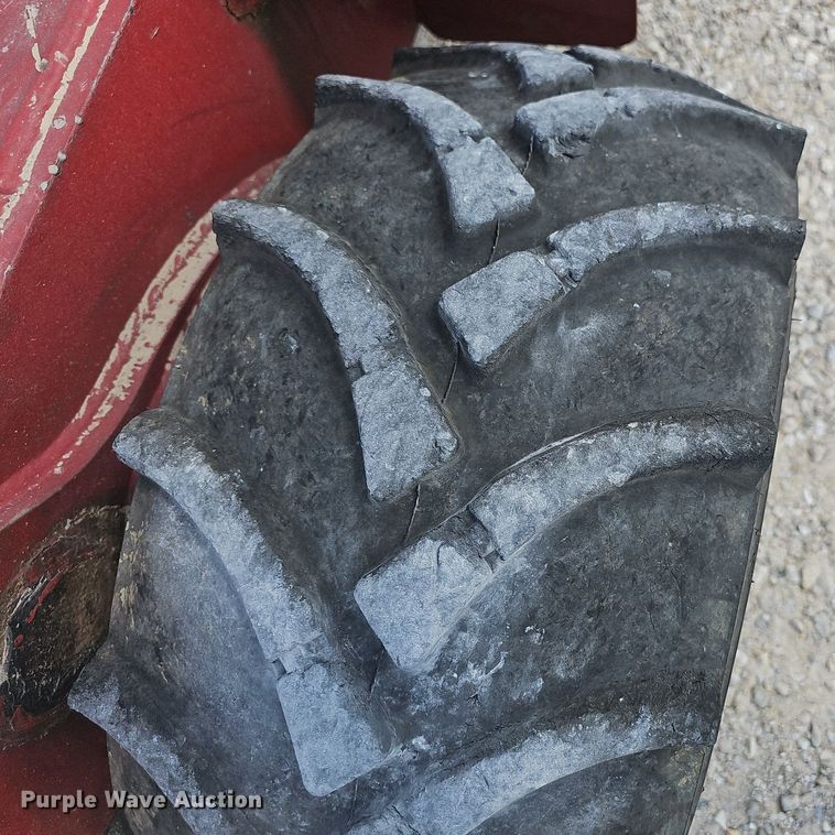 image for item NT9960 2005 Moffet M50  forklift