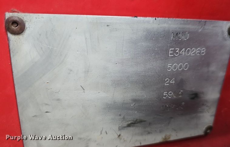 image for item NT9960 2005 Moffet M50  forklift