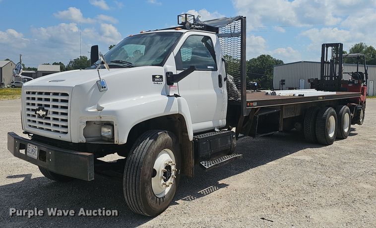 image for item NT9961 2005  Chevrolet C8500  flatbed truck