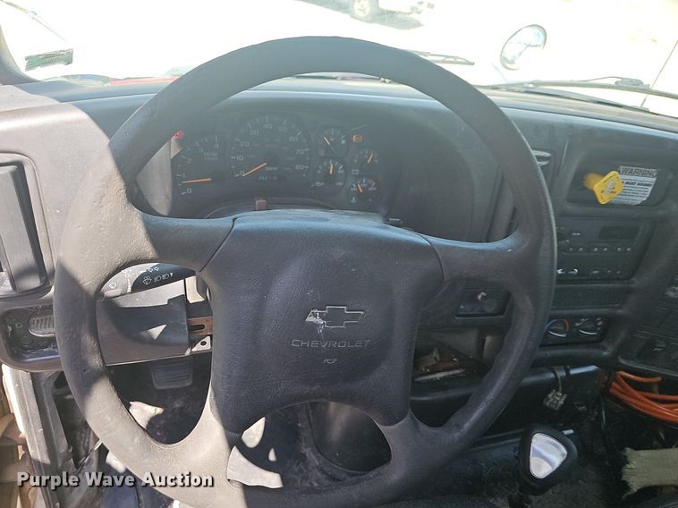 image for item NT9961 2005  Chevrolet C8500  flatbed truck