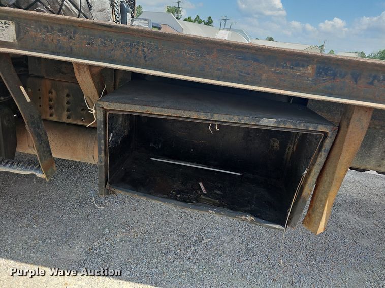 image for item NT9961 2005  Chevrolet C8500  flatbed truck