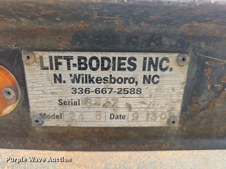 image for item NT9961 2005  Chevrolet C8500  flatbed truck