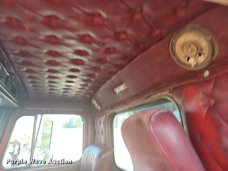 image for item NT9966 1993 Western Star 4964F  dump truck