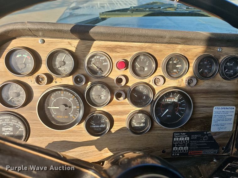 image for item NT9966 1993 Western Star 4964F  dump truck