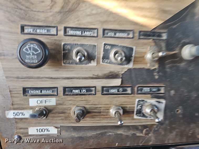 image for item NT9966 1993 Western Star 4964F  dump truck