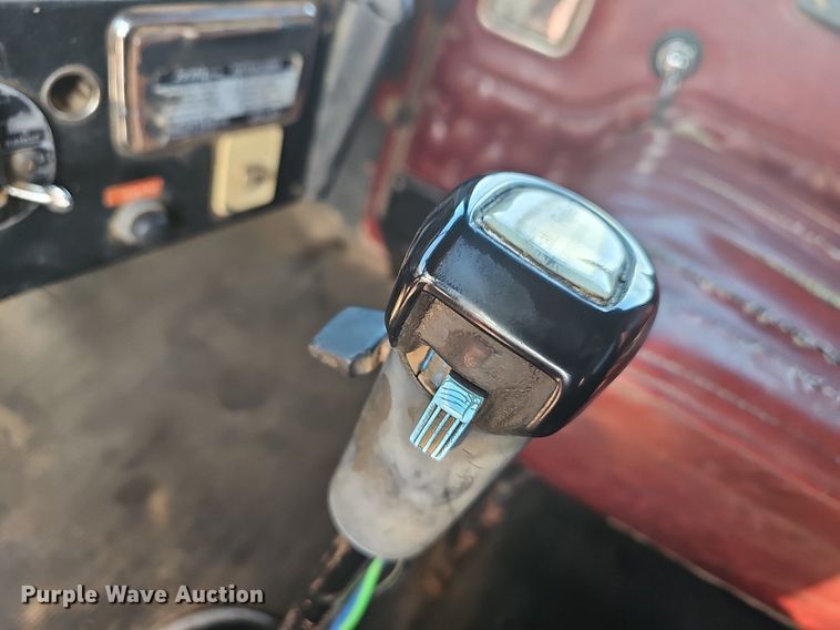 image for item NT9966 1993 Western Star 4964F  dump truck