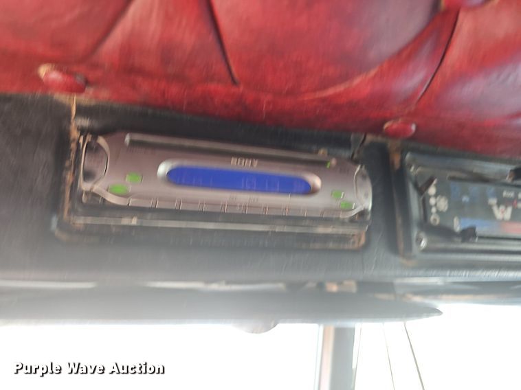 image for item NT9966 1993 Western Star 4964F  dump truck