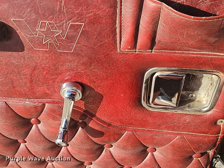 image for item NT9966 1993 Western Star 4964F  dump truck