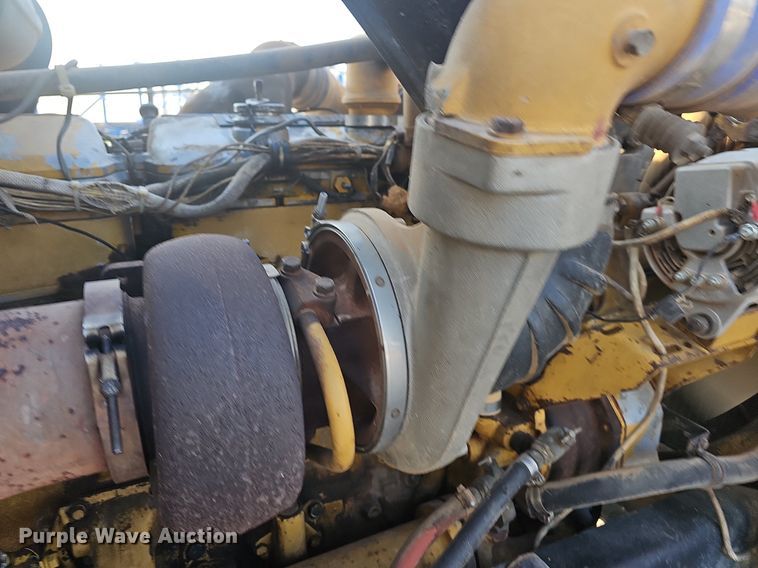 image for item NT9966 1993 Western Star 4964F  dump truck