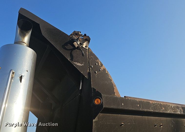 image for item NT9966 1993 Western Star 4964F  dump truck