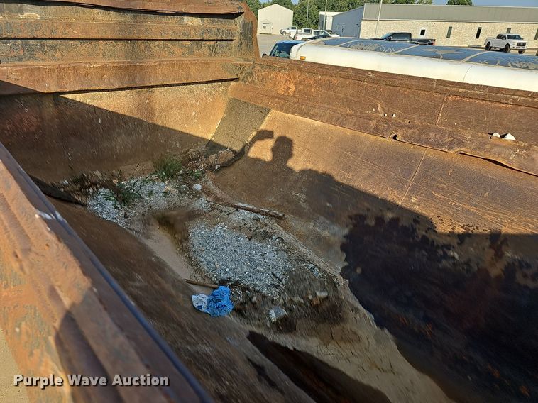 image for item NT9966 1993 Western Star 4964F  dump truck