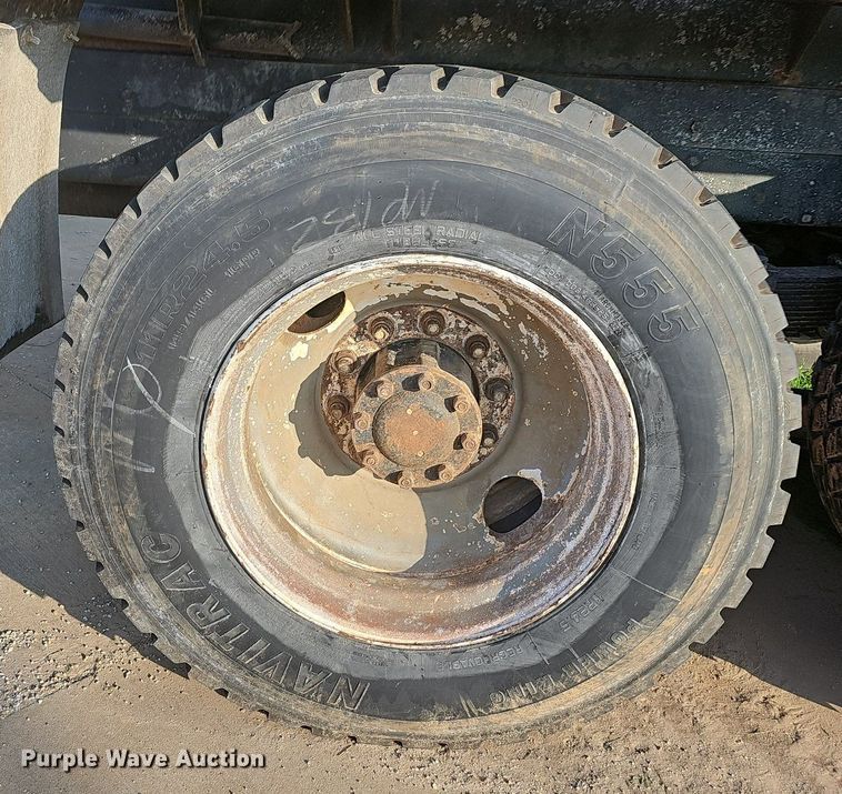 image for item NT9966 1993 Western Star 4964F  dump truck