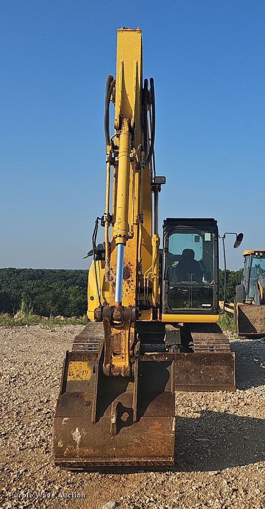 image for item NT9967 2018 Kobelco SK140SRLC-5  excavator