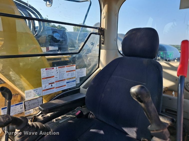 image for item NT9967 2018 Kobelco SK140SRLC-5  excavator