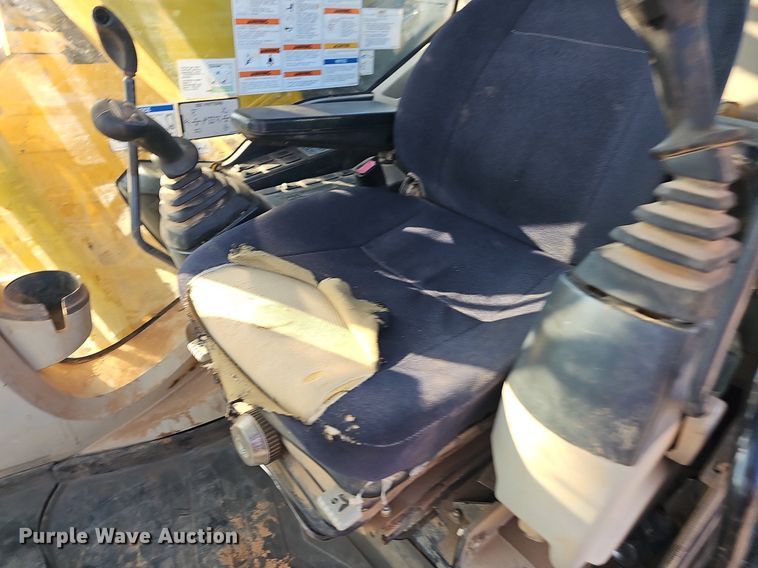 image for item NT9967 2018 Kobelco SK140SRLC-5  excavator