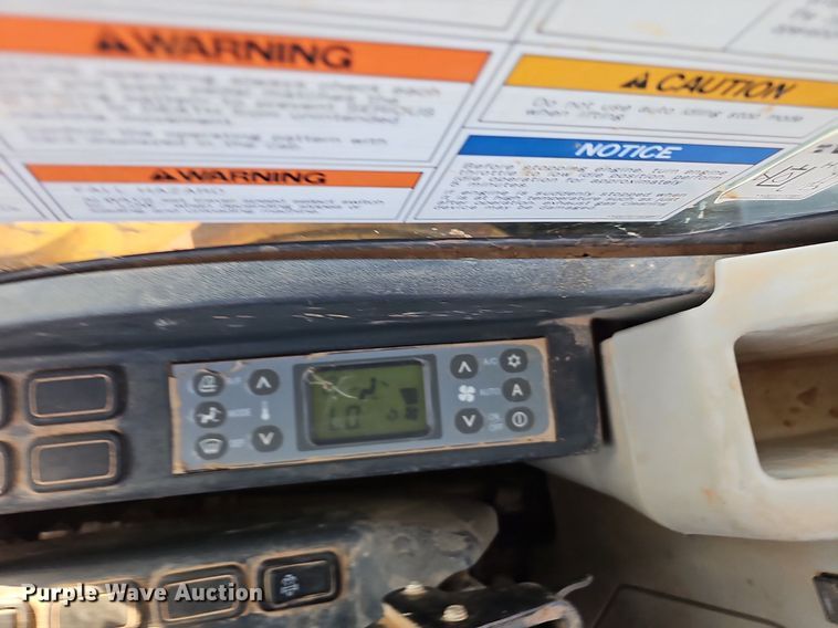 image for item NT9967 2018 Kobelco SK140SRLC-5  excavator