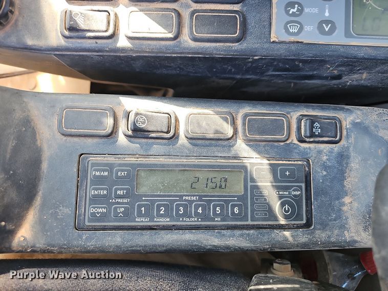 image for item NT9967 2018 Kobelco SK140SRLC-5  excavator