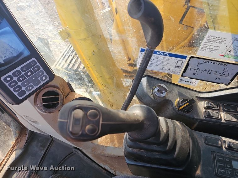 image for item NT9967 2018 Kobelco SK140SRLC-5  excavator