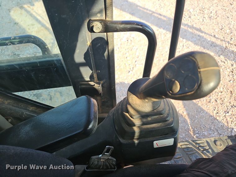 image for item NT9967 2018 Kobelco SK140SRLC-5  excavator