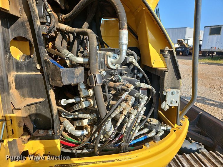 image for item NT9967 2018 Kobelco SK140SRLC-5  excavator