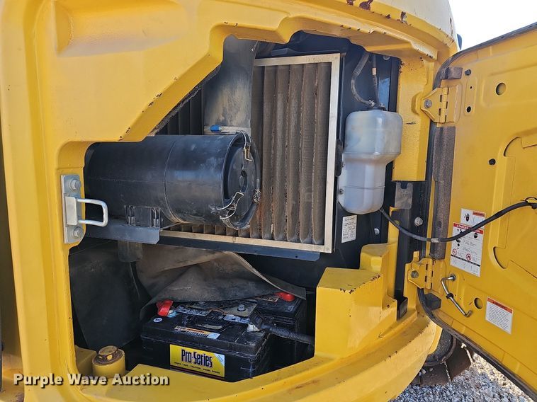 image for item NT9967 2018 Kobelco SK140SRLC-5  excavator