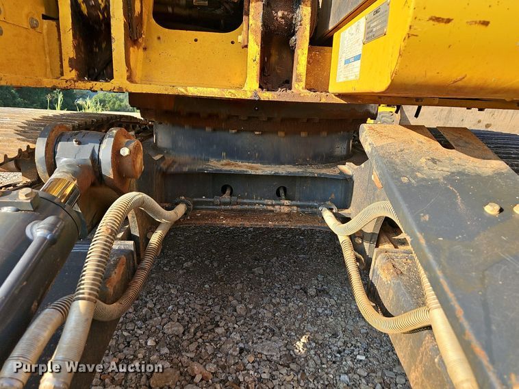 image for item NT9967 2018 Kobelco SK140SRLC-5  excavator