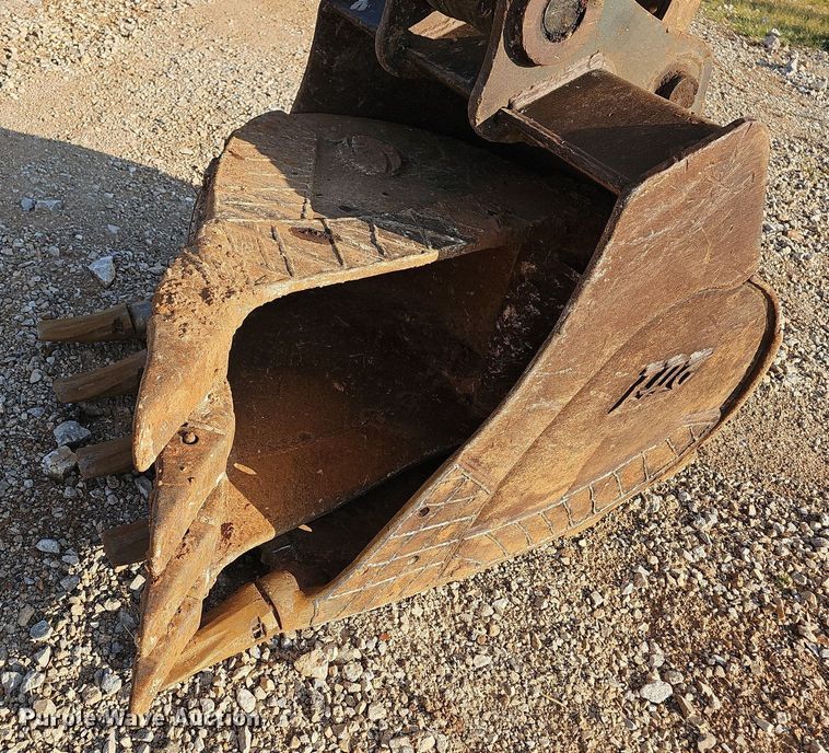 image for item NT9967 2018 Kobelco SK140SRLC-5  excavator