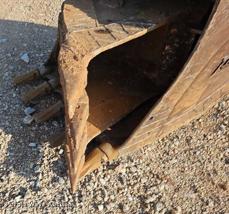 image for item NT9967 2018 Kobelco SK140SRLC-5  excavator