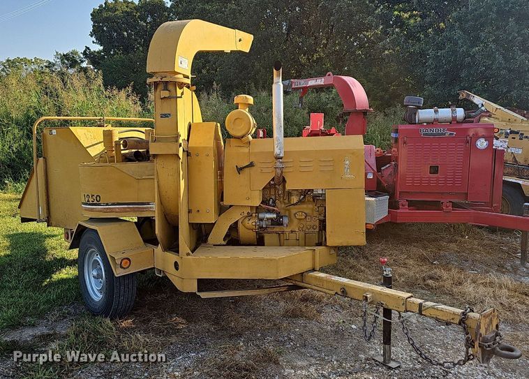 image for item NT9968 1991 Vermeer 1250BC  wood chipper