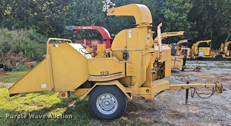 image for item NT9968 1991 Vermeer 1250BC  wood chipper