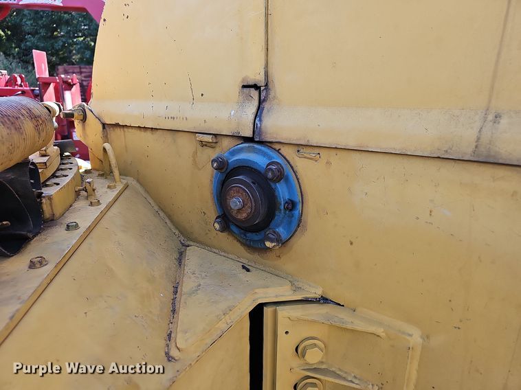 image for item NT9968 1991 Vermeer 1250BC  wood chipper