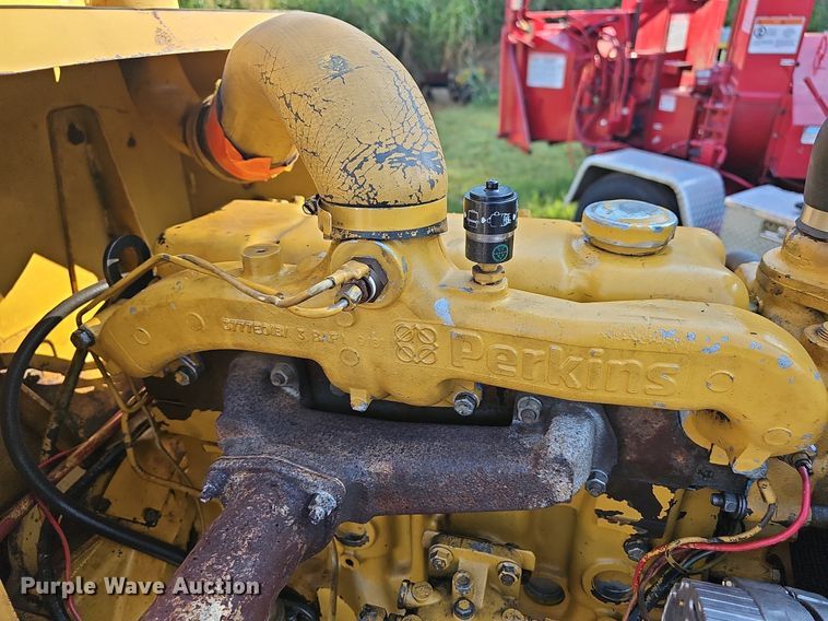 image for item NT9968 1991 Vermeer 1250BC  wood chipper