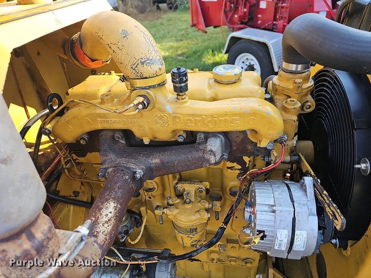 image for item NT9968 1991 Vermeer 1250BC  wood chipper