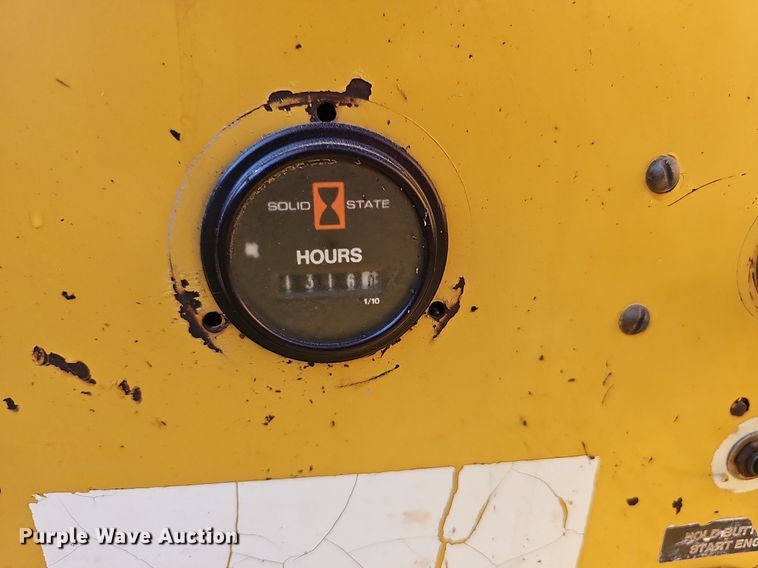 image for item NT9968 1991 Vermeer 1250BC  wood chipper