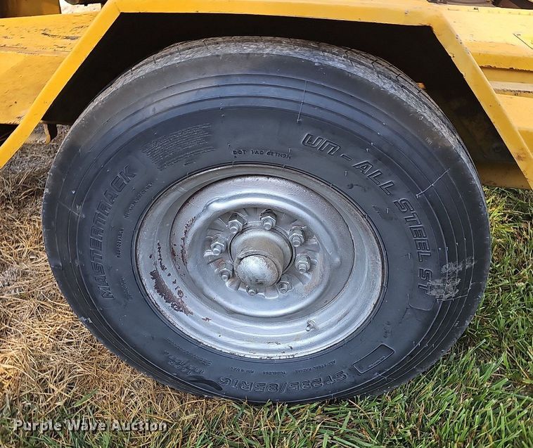 image for item NT9968 1991 Vermeer 1250BC  wood chipper