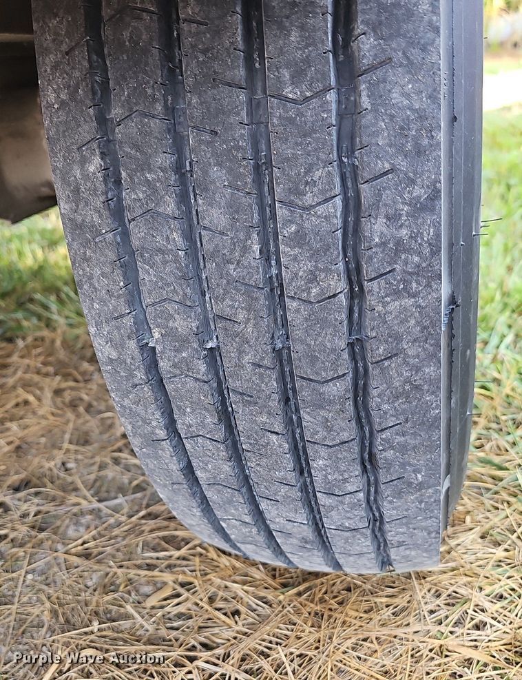 image for item NT9968 1991 Vermeer 1250BC  wood chipper