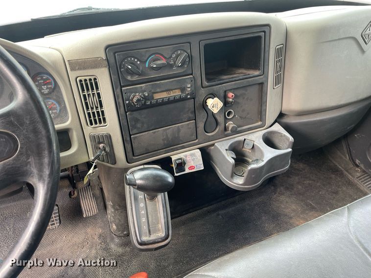 image for item NY9553 2012 International DuraStar 4300  dump flatbed truck