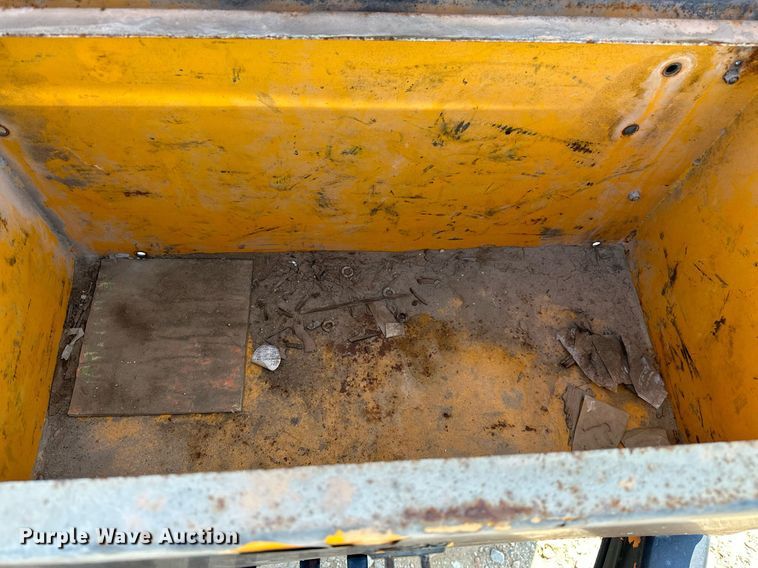 image for item OC9188 1989 Brooks Brothers  reel trailer