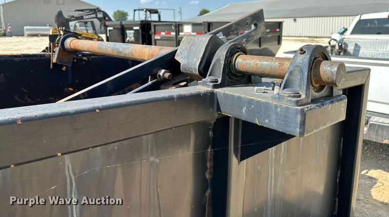 image for item OC9188 1989 Brooks Brothers  reel trailer