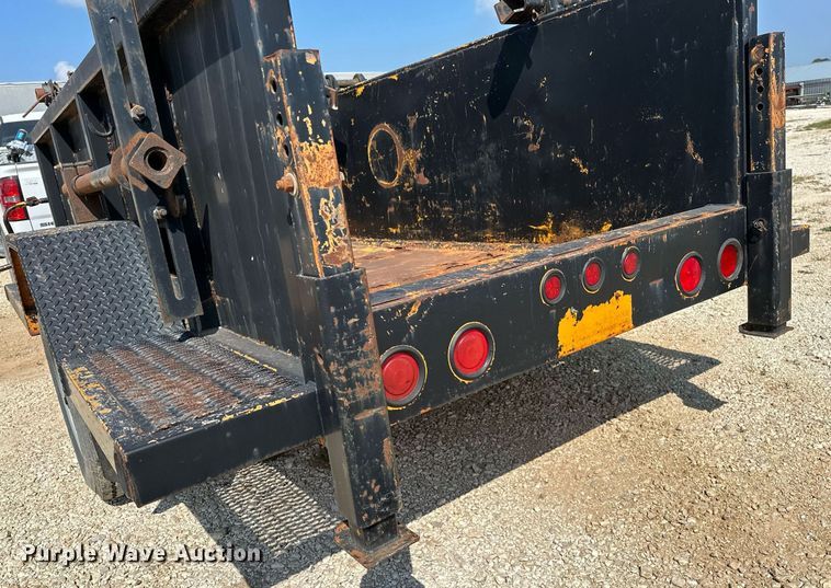 image for item OC9188 1989 Brooks Brothers  reel trailer