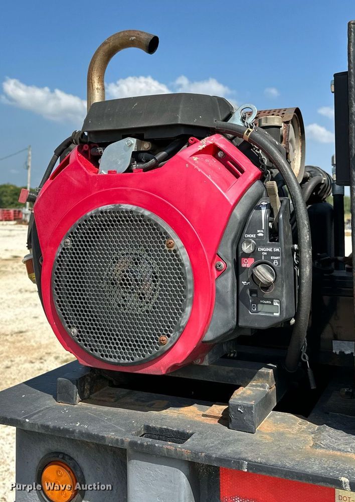 image for item OC9189 2000 Dakota Trail-EZE  drop deck equipment trailer