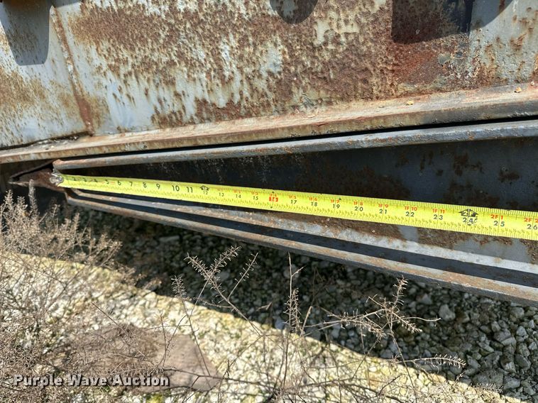 image for item OC9189 2000 Dakota Trail-EZE  drop deck equipment trailer