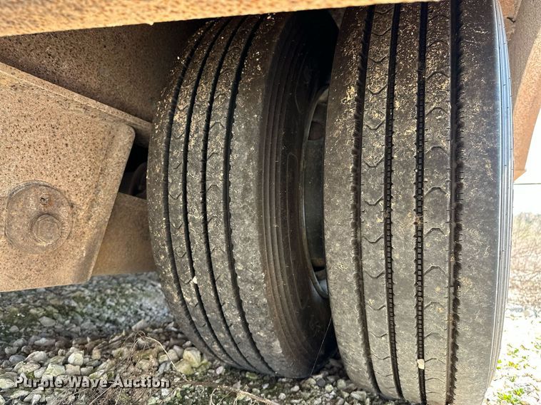 image for item OC9189 2000 Dakota Trail-EZE  drop deck equipment trailer