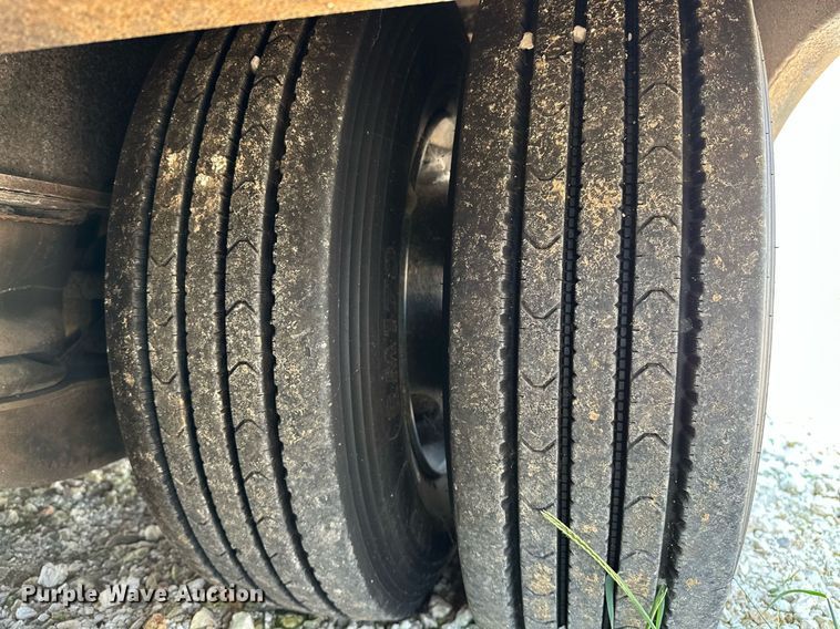 image for item OC9189 2000 Dakota Trail-EZE  drop deck equipment trailer