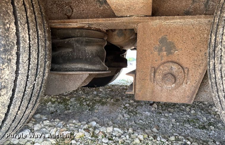 image for item OC9189 2000 Dakota Trail-EZE  drop deck equipment trailer