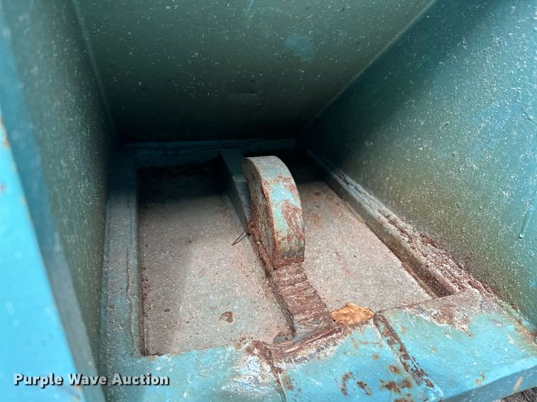 image for item OC9212 Roll-off dumpster