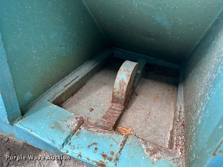 image for item OC9212 Roll-off dumpster